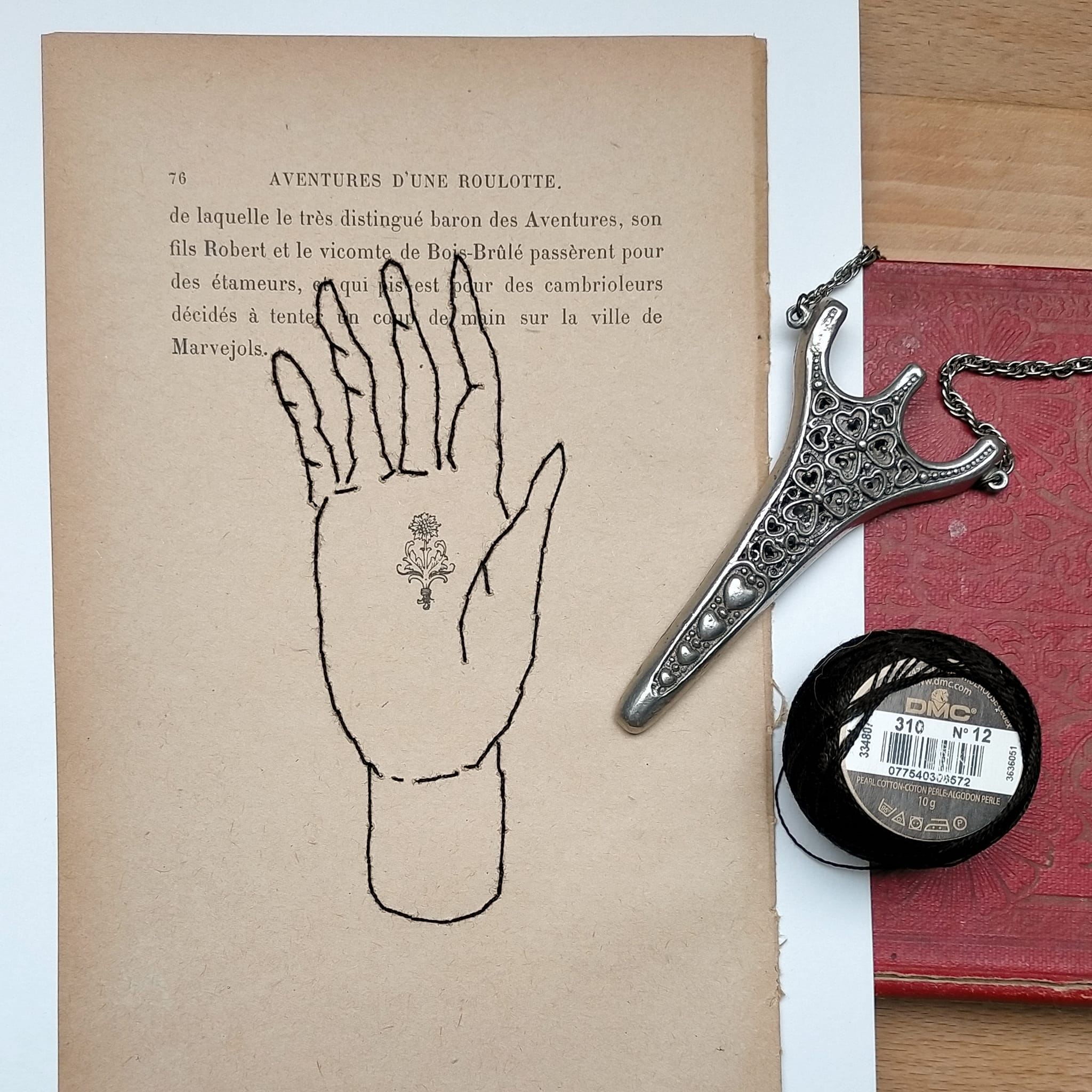 Atelier de broderie de feuille de livres
