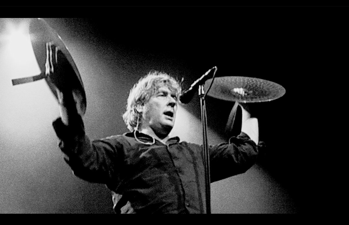 Photo d'Arno avec des cymbales