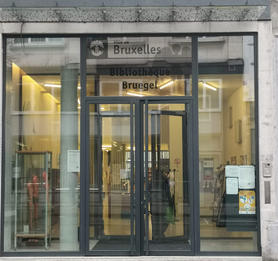 Devanture de la bibliothèque